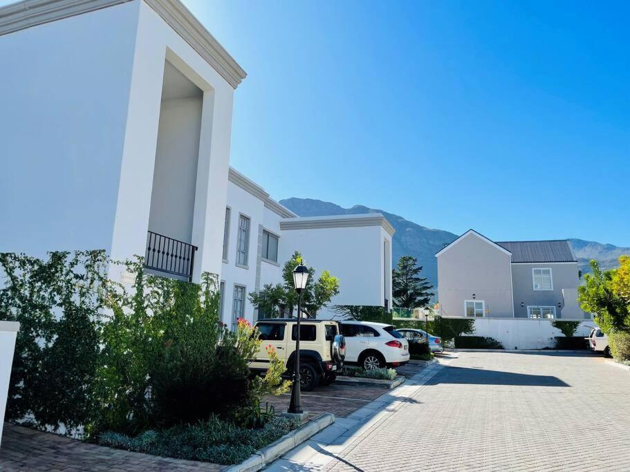 Spacious, Modern & Convenient Franschhoek Exterior foto